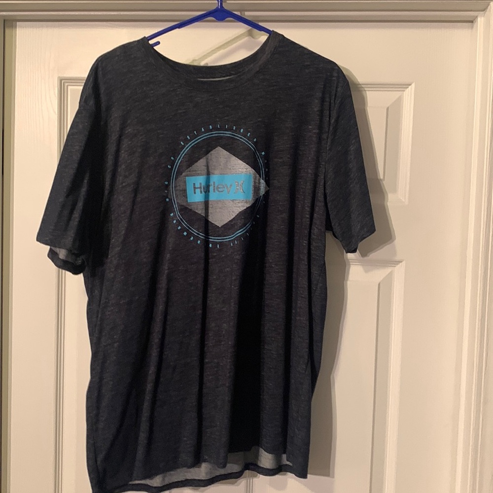 Hurley Dri Fit tee size extra Large never worn